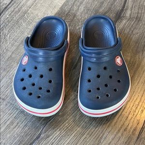 Navy/white/red crocs